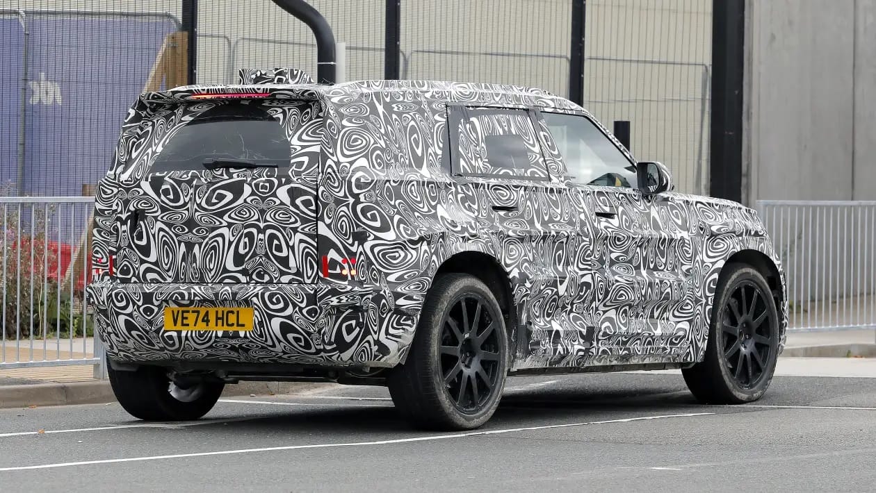 land rover defender sport2