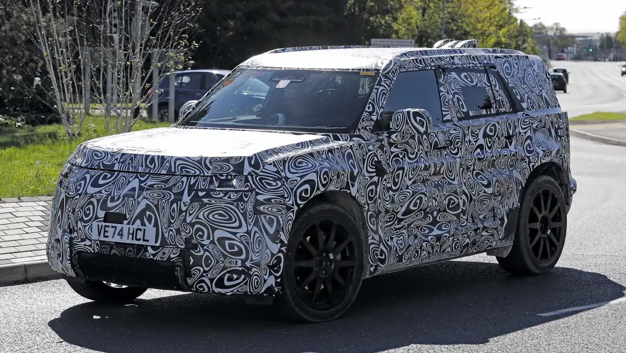 land rover defender sport3