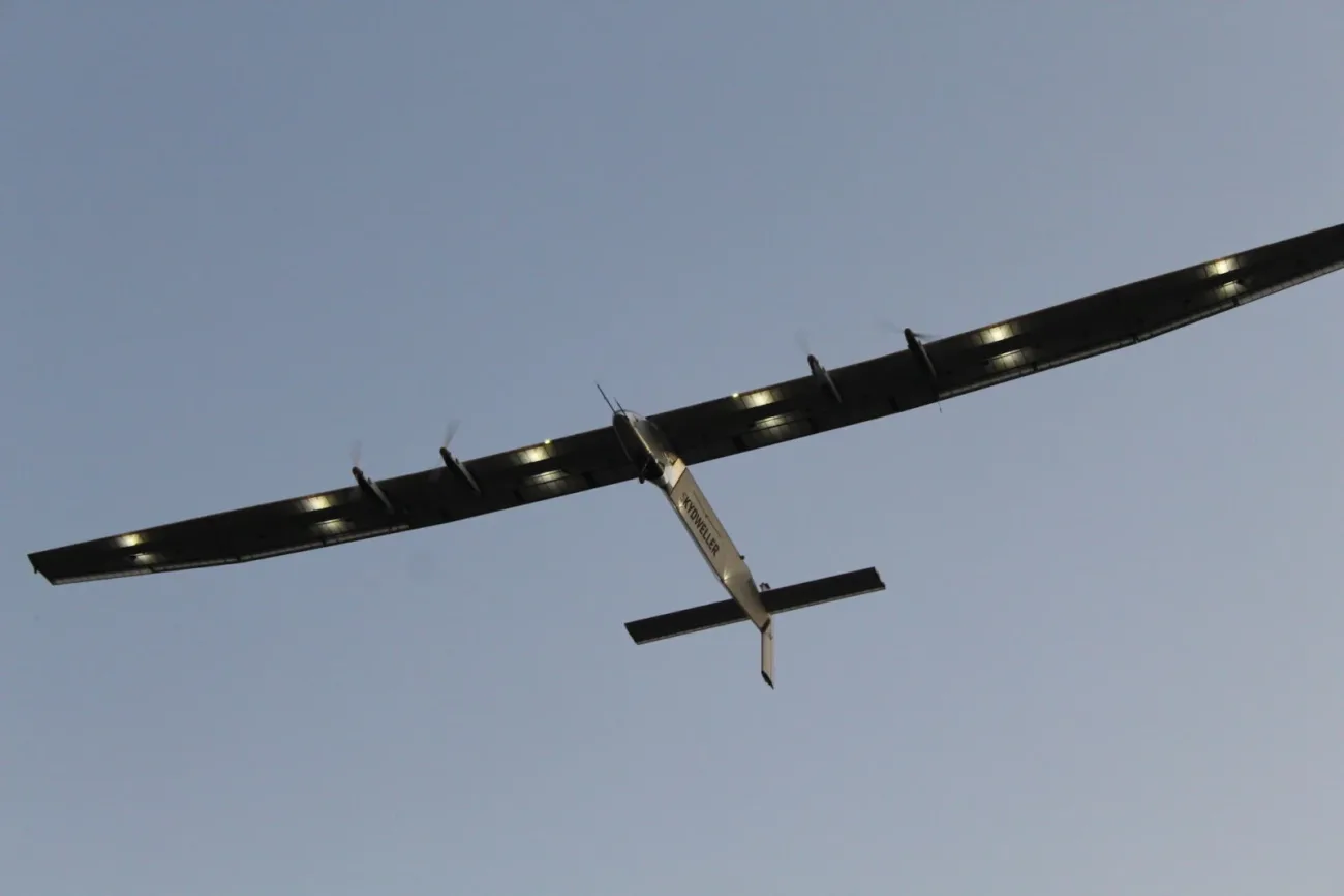 That solar plane that flew around the world ended up crashing in the U.S 2 planer 2